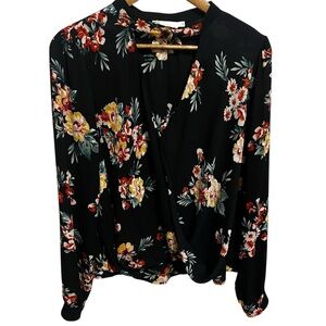 Lush Button Choke Collar Deep V Neck Black and Floral Blouse Size Large